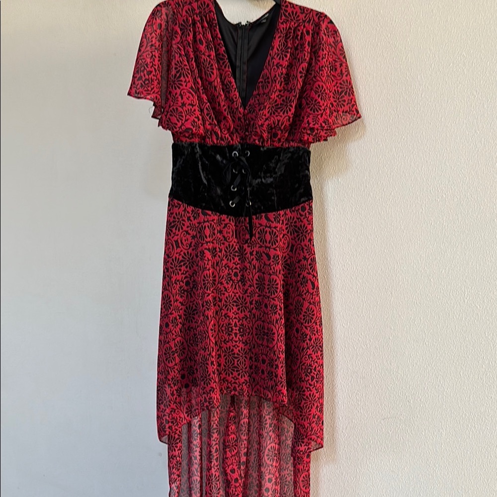 Snow White Elegant Red and Black Lace Dress